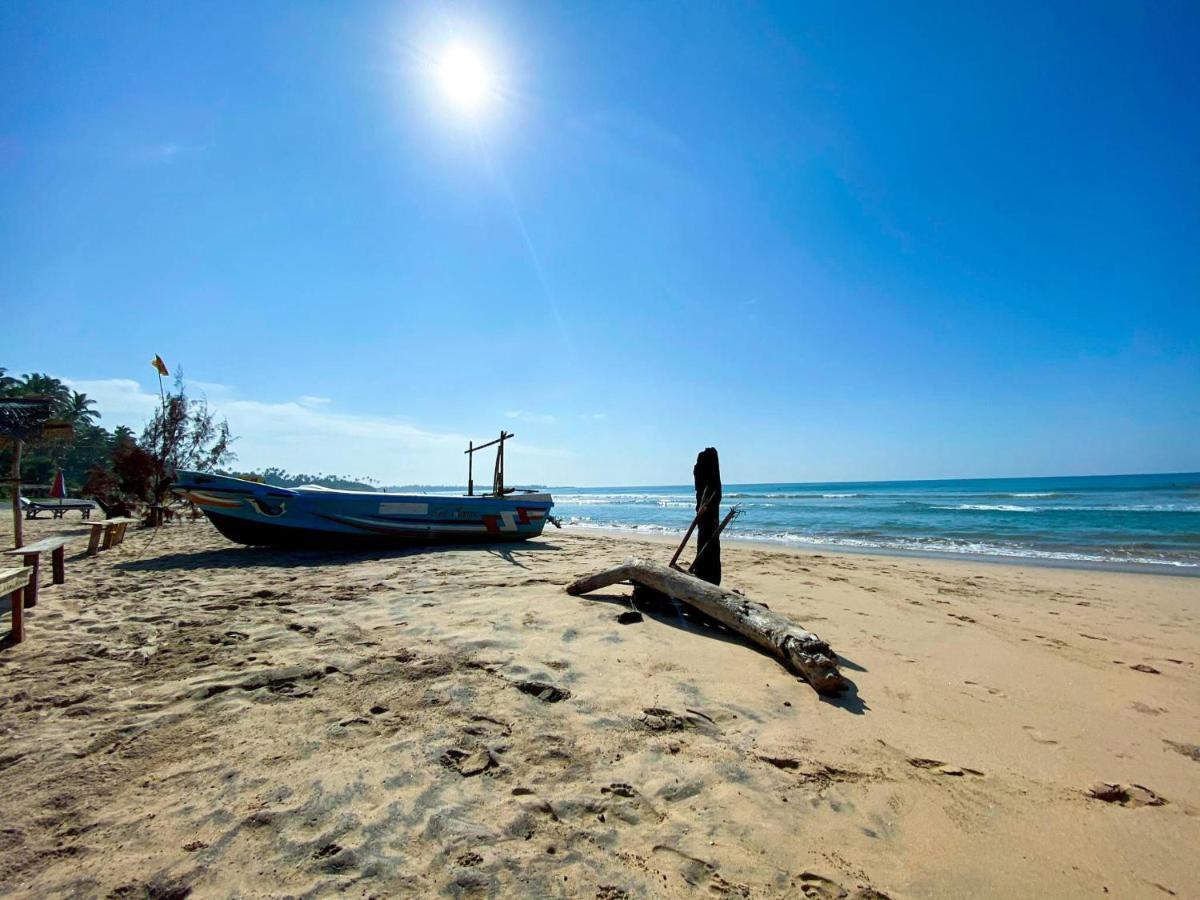 Ocean Breeze Villa Matara Luaran gambar